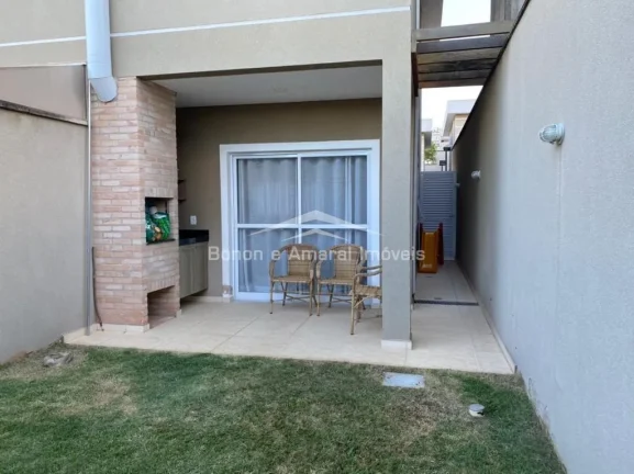 Imagem São 3 dormitórios sendo uma suíte, todos os quartos com ar condicionado.
3 banheiros, 2 salas, 2 ...