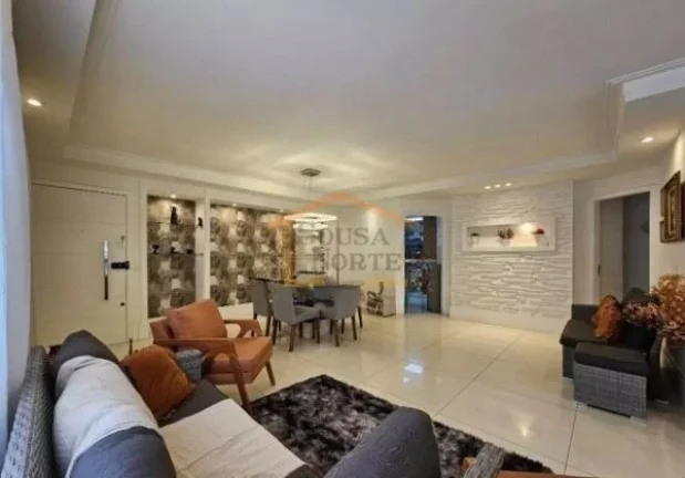 Imagem Apto 3 dormitórios, sendo 3 suítes, com armários (a Master com closet, varanda e ar condicionado)...