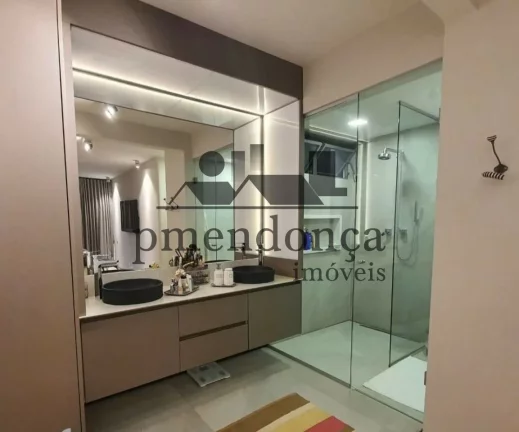 Imagem Alto de Pinheiros apartamento reformado com 3 quartos (1 suíte) e 2 vagas, 182m²