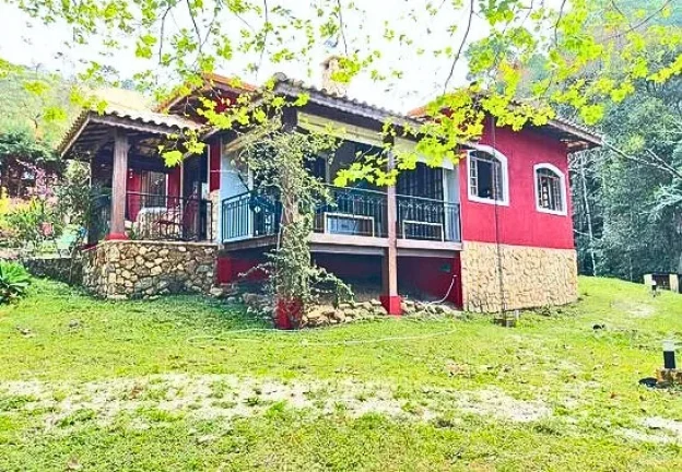 Imagem Aconchego em Gonçalves: Suítes com Jacuzzi e Alma Mineira
