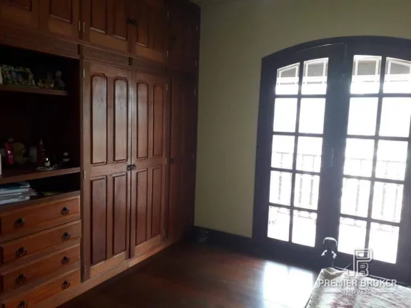 Imagem Casa à venda, 367 m² por R$ 950.000,00 - Fazendinha - Teresópolis/RJ