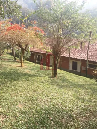 Imagem Chácara à venda em Campo Limpo Paulista-SP: 2 quartos, 1 suíte, 1 sala, 1 banheiro, 2 vagas, 200m²! Venha conferir!