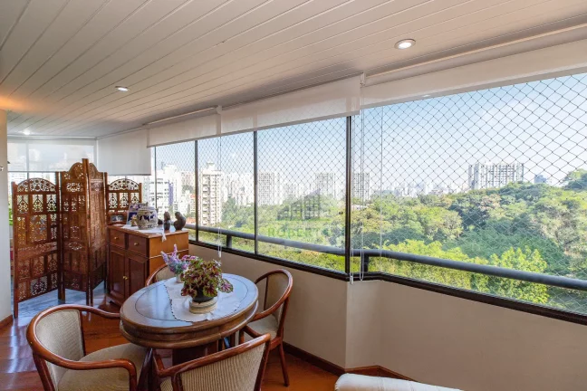 Imagem APARTAMENTO À VENDA NO MORUMBI COM 3 DORMITÓRIOS