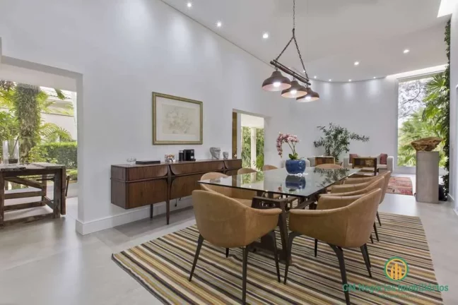 Imagem Casa Maravilhosa e impecável - 5 suites + chalé hóspedes! Em Condominio