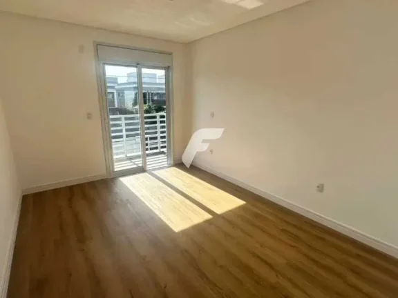 Imagem Casa com 3 dormitórios sendo 1 suíte e 2 vagas de garagem - Campeche, Florianópolis/SC