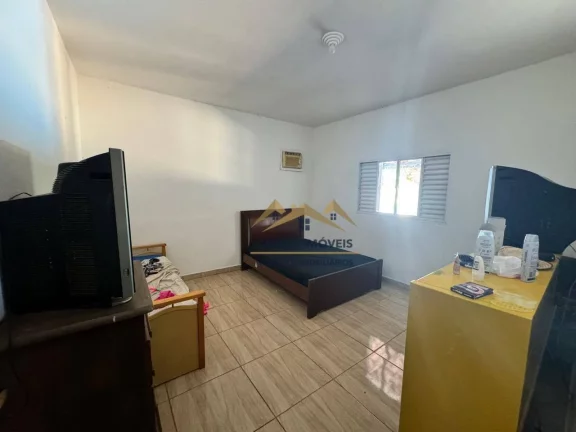 Imagem Chácara com 2 dormitórios à venda, 1000 m² por R$ 380.000,00 - Lagoa Vermelha - Tatuí/SP