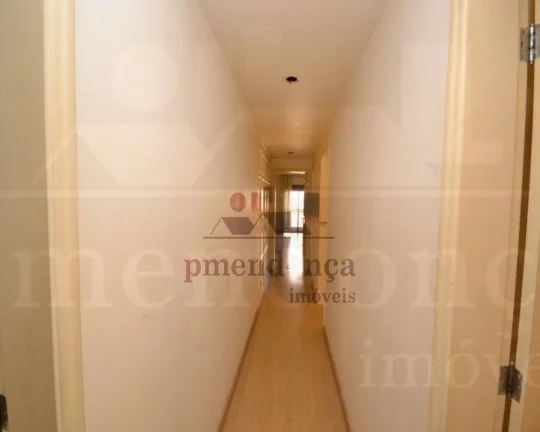 Imagem Apartamento amplo bem distribuído, com terraço, living para 03 ambientes, bem arejado e iluminado,...