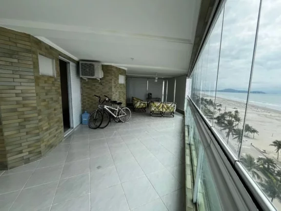 Imagem Oportunidade unica apartamento com 4 suites 3 vagas de garagens à venda frente mar Ocian.