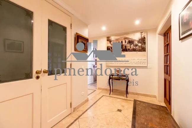 Imagem Maravilhosa Cobertura Duplex em Higienópolis com 580m², 4 suítes e 5 vagas.
