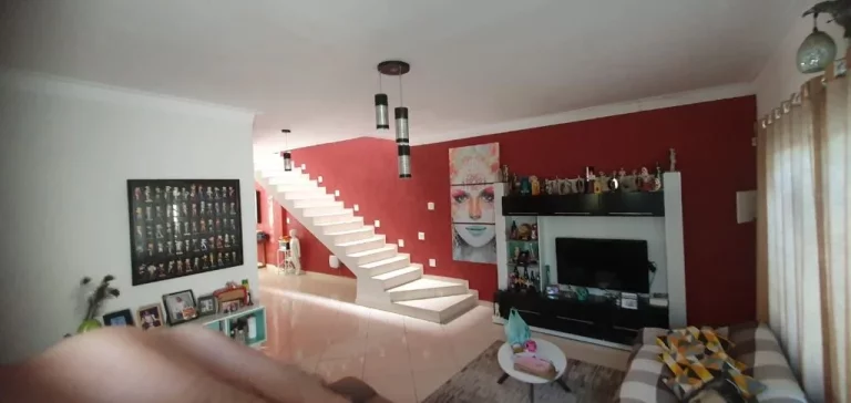 Imagem Sobrado com 3 dormitórios à venda, 250 m² por R$ 950.000,00 - Jardim Medina - Poá/SP