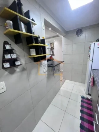Imagem Apartamento 50m², 2 dormitórios, sendo o de casal com armários planejados, sala 2 ambientes, saca...