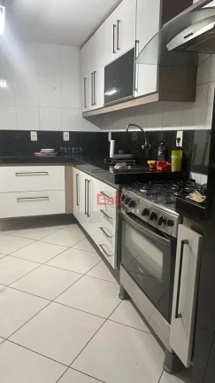 Imagem Apartamento com 3 dormitórios à venda, 140 m² por R$ 900.000,00 - Centro - Cabo Frio/RJ