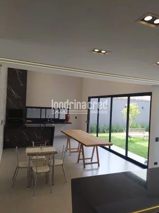 Imagem Casa com conceito moderno, ótima localização, possuindo 03 quartos, sendo 01 suíte, 2 banheiros, sala, cozinha, 4 vagas de garagem, Monte Belo, Londrina.