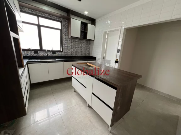 Imagem Cobertura à venda com 191m², 3 dormitórios, 1 suíte, jacuzzi, vista mar por R$ 1.849.000,00 no Campo Grande em Santos