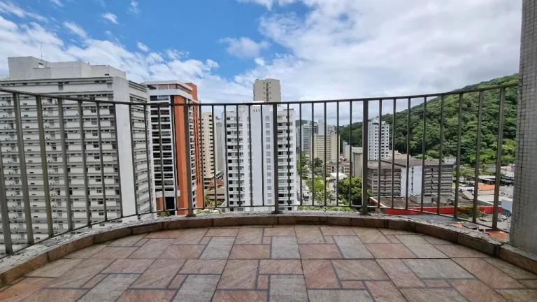 Imagem PITANGUEIRAS- AMPLO APARTAMENTO COM 2 DORMITÓRIOS + 3º DORMITÓRIO REVERSÍVEL , 02 VAGAS DE GARAGEM NO PRÉDIO.