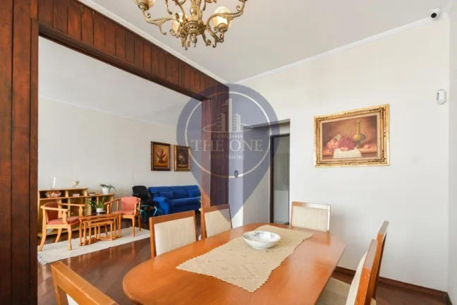 Imagem Casa à venda na Saúde, São Paulo-SP: 5 quartos, 3 suítes, 2 salas, 4 banheiros, 3 vagas, 309m². Venha conferir!