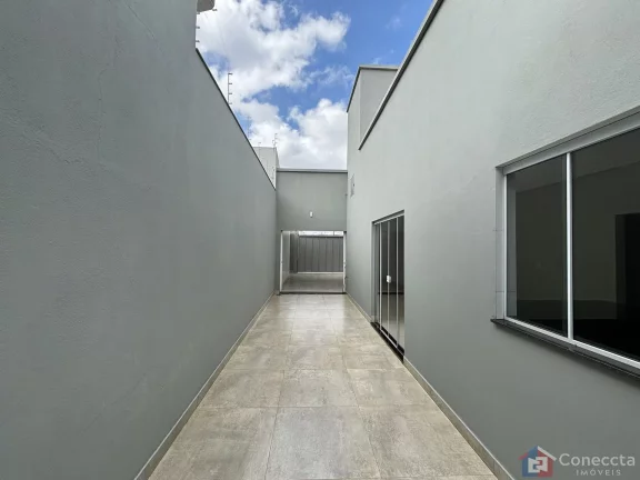 Imagem Casa de Alto Padrão à Venda em Patos de Minas - 205m² de Construção