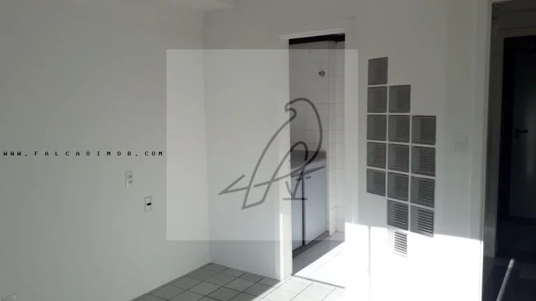 Imagem Vendo Sala Comercial na Pituba, Salvador-BA