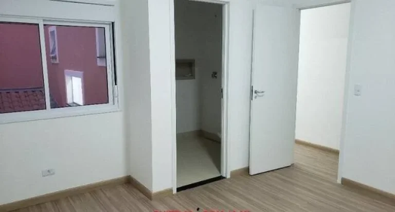 Imagem Sobrado Maravilhoso com 170 m² 3 Dormitorios 3 Suítes e 4 Vagas de Garagem