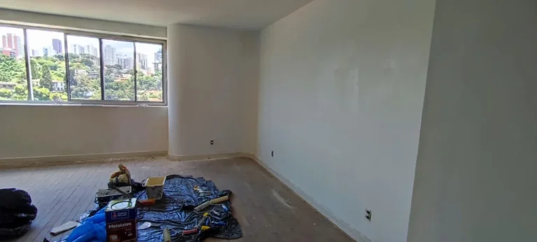 Imagem Apartamento 220M², 3Q, 1 Suíte, 4 Banheiros, Vista Livre e Bela, Área de Serviço, Lavabo, 2 Vagas, Quadra, Playground.