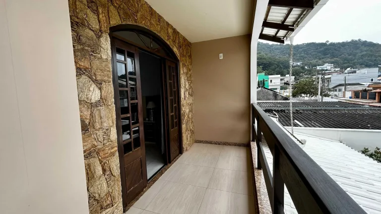 Imagem Casa de alto padrão 3 dormitórios sendo 1 suíte 1 vaga, Prainha de São Miguel - Penha/SC