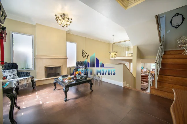 Imagem CASA COM CLASSE EM ESTILO, INTEGRADA COM ÓTIMO ACABAMENTO, NA GRANJA VIANA
