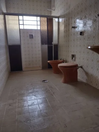 Imagem Imóvel à venda em Atibaia  Ideal para comércio ou moradia