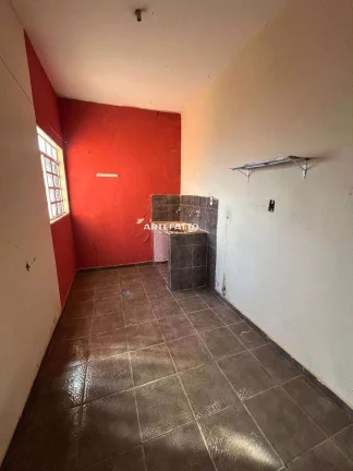 Imagem Casa à venda, com 8 quartos, 240m2