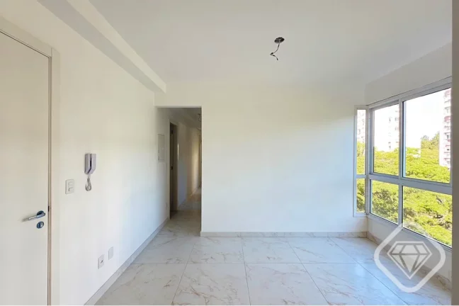 Imagem Apartamento amplo e iluminado na Avenida Cavalhada.

Conforto, privacidade e vaga dupla coberta em c...