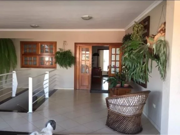 Imagem Oportunidade de ótimo negócio na área central... Barracão comercial em ótima localização com ...