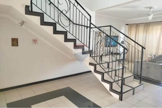 Imagem Casa na Vila Jardini com 4 Quartos, Piscina e Jardim em Sorocaba