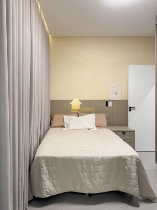 Imagem Casa 3 Suítes Térrea Neoclássica no Condomínio Florais do Parque