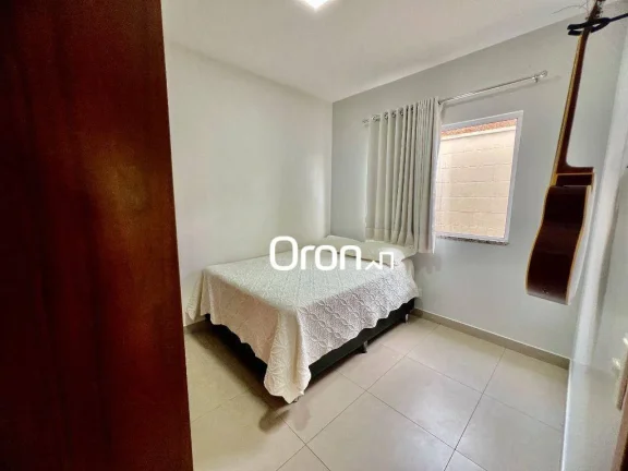 Imagem Casa com 3 dormitórios à venda, 130 m² por R$ 820.000,00 - Jardim Guanabara II - Goiânia/GO