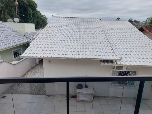 Imagem Casa com edícula independente, 5 dormitórios e garagem em terreno único em Pirabeiraba Joinville/SC