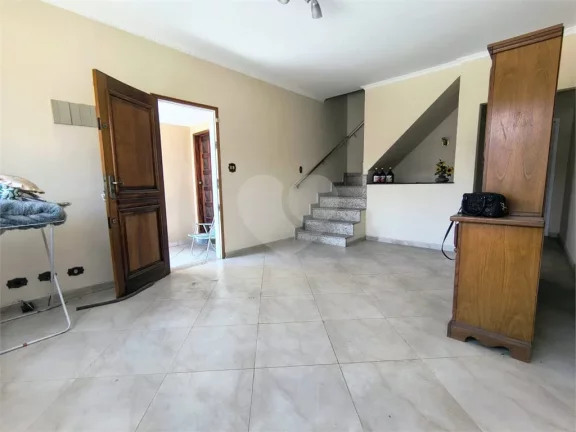 Imagem Sobrado à venda com 3 quartos, sendo 1 suíte, em Butantã, São Paulo - SP