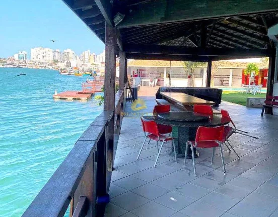Imagem Casa de Luxo Exclusiva com Marina Privativa no Canal de Guarapari
Descubra esta residência de alto ...