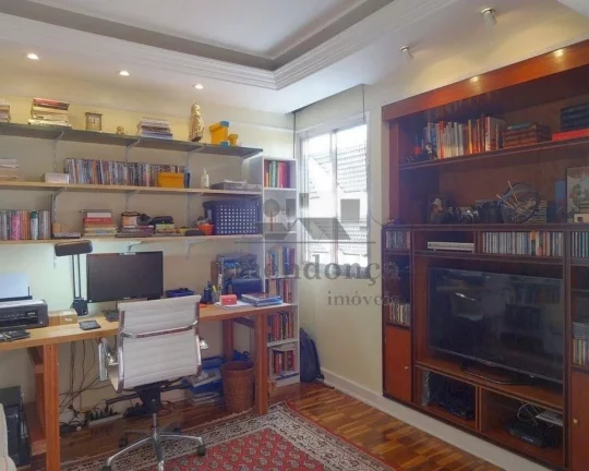 Imagem Apartamento totalmente reformado, andar alto, vista incrível, amplo living para 2 ambientes, 3 dorm...