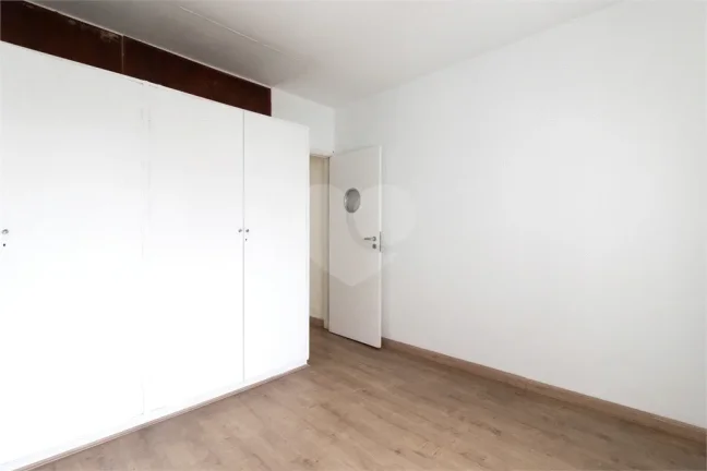 Imagem Sobrado à venda com 3 quartos, sendo 1 suíte, em Real Parque, São Paulo - SP