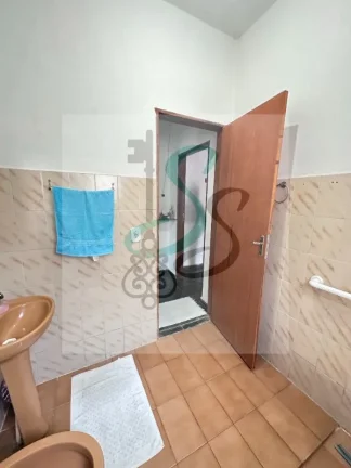 Imagem Oportunidade única! Casa à venda em Campinas-SP, Jardim Santa Lúcia: 3 quartos, 1 sala, 1 banheiro, 4 vagas de garagem.