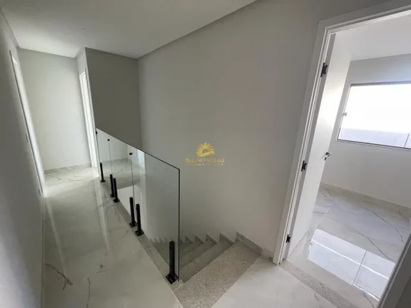 Imagem Excelente oportunidade de adquirir uma belíssima casa geminada no bairro Santa Mônica, em Guarapar...