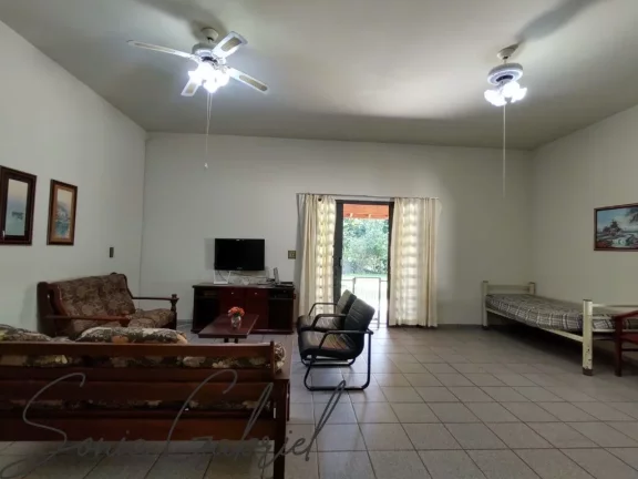Imagem Chácara de luxo à venda em Louveira-SP, no bairro Monterrey, com 4 quartos, 4 suítes e 365,65m² de área! Imagem Chácara de luxo à venda em Louveira-SP, no bairro Monterrey, com 4 quartos, 4 suítes e 365,65m² de área!