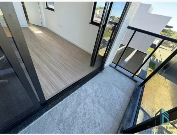 Foto do imóvel: Sobrado em condomínio, amplo terreno, 03 quartos c/suíte, no Guabirotuba em Colombo -PR