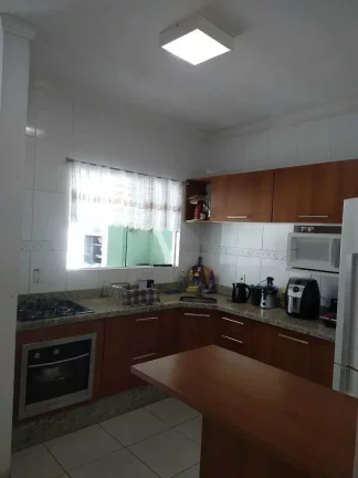 Imagem Geminado com 3 dormitórios sendo 1 suíte e 2 vagas - Floresta | Joinville/SC