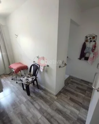 Imagem Casa independente a venda de 5 quartos no cond. dos Pássaros em Cabo Frio