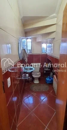 Imagem Excelente casa com 3 dormitórios, sendo 1 suíte com varanda, banheiro social, e um living amplo qu...