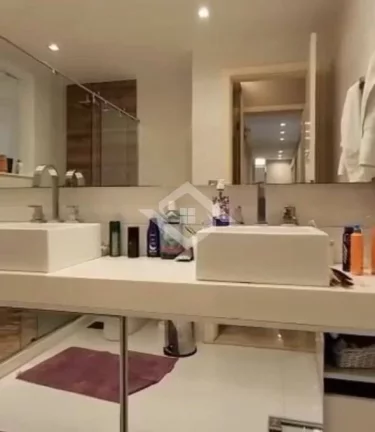 Imagem Lindo Apartamento Reformado com Vista Maravilhosa em Copacabana