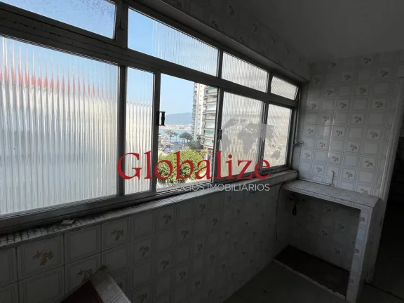 Imagem Ótimo apartamento de 3 dormitórios com suíte com vista lateral para o mar no bairro da Ponta da Praia em Santos (SP) por R$.900.000,00 !