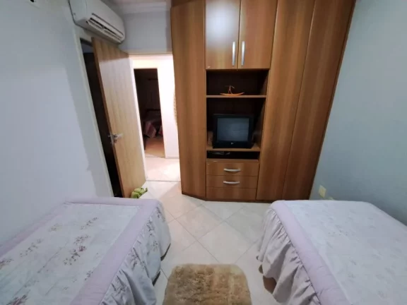 Imagem PRÉDIO FRENTE AO MAR NA ASTÚRIAS, APARTAMENTO COM 4 SUÍTES, 2 VAGAS PARA AUTO.
