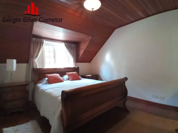 Imagem Casa a Venda com 04 Suítes em Condomínio Fechado.