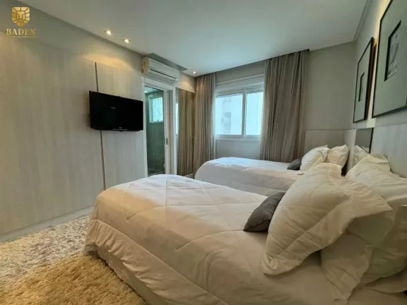 Imagem Apartamento mobiliado com 4 suítes e 4 vagas de garagem na Av. Atlântica em Balneário Camboriú